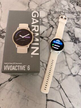 Garmin Vivoactive 6 GPS Smartwatch – White – Excellent Condition with Original B